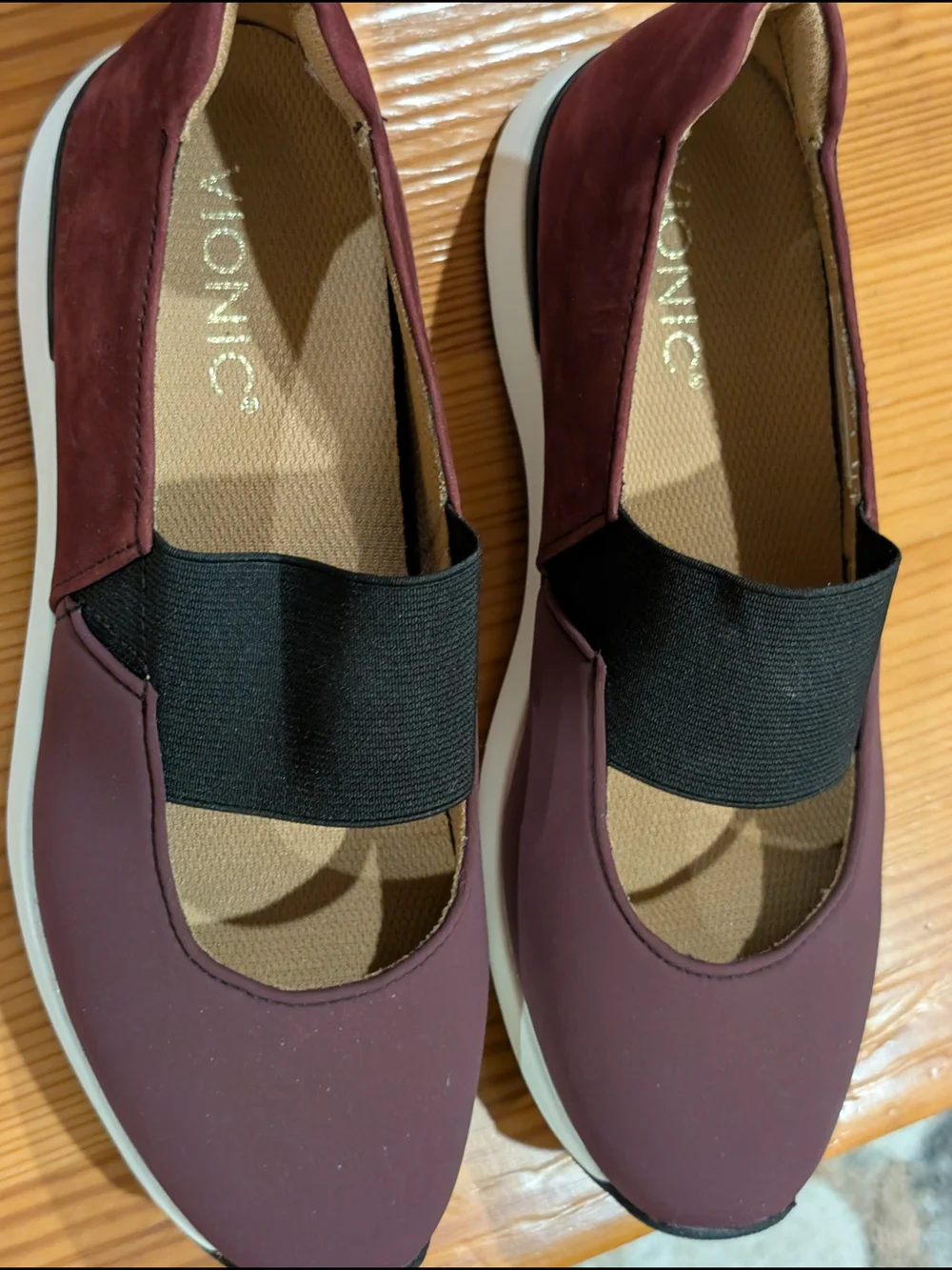Vionic Women's Slip-On Mary Jane Flats in Burgundy